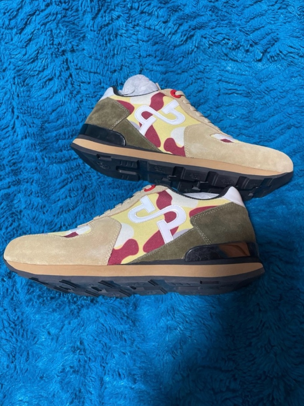 OPP Men's Runner Low-Top Sneakers in Beige, Olive & Red Camo